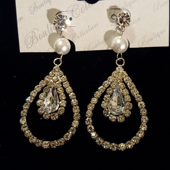 Jewelry - Picture 2 of 3